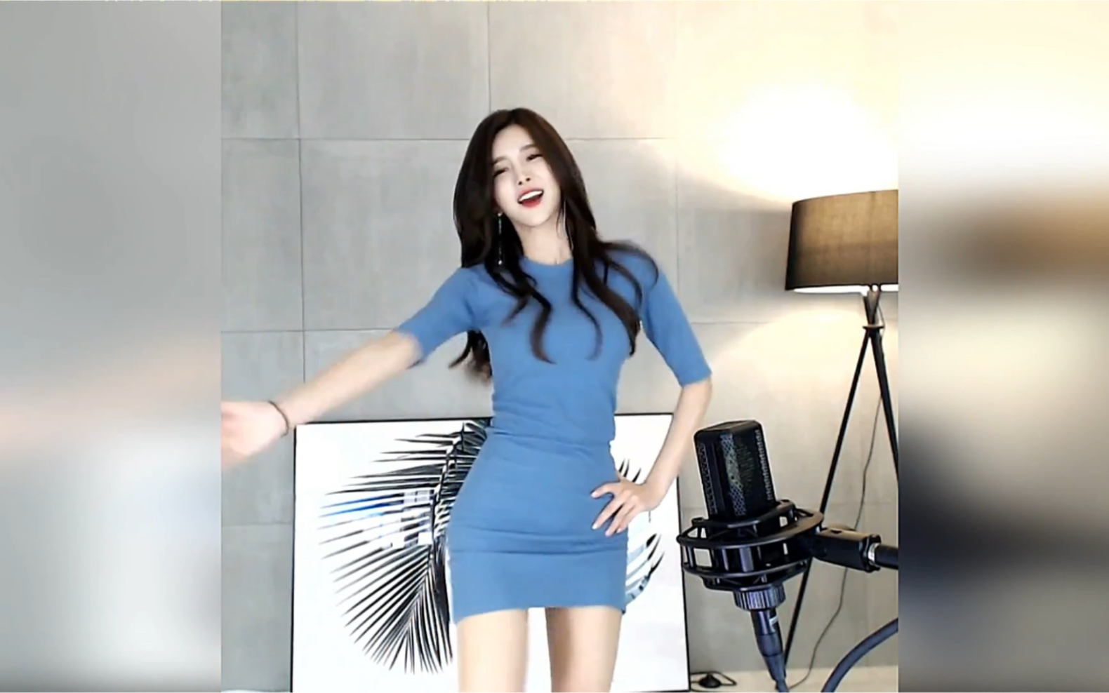 【尹素婉】蓝色连衣裙