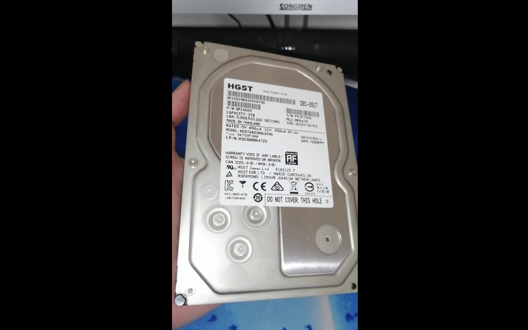 HGST HUS724030ALE641(日立)硬盘测试,还行没翻车!哔哩哔哩bilibili