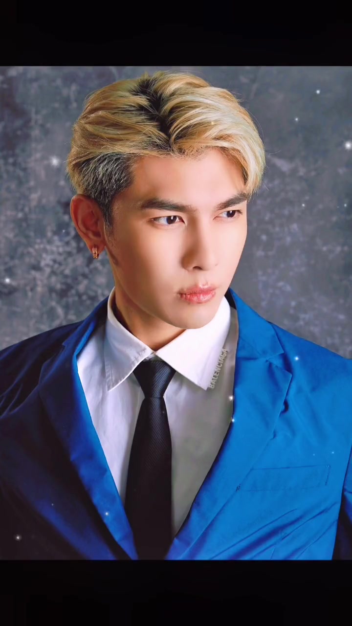 mewgulf 缪糕 mew 帅爆了 神仙颜值 帅就完事了 ,眼神杀 ,西装杀