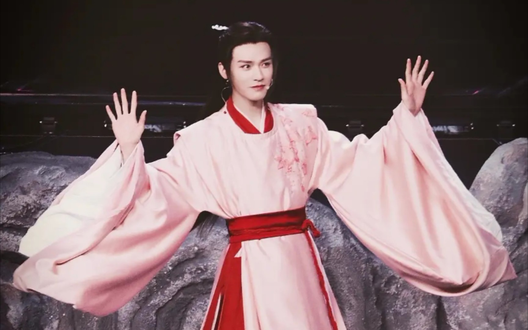 【龚俊 温客行】温温身上的氛围感真的很绝