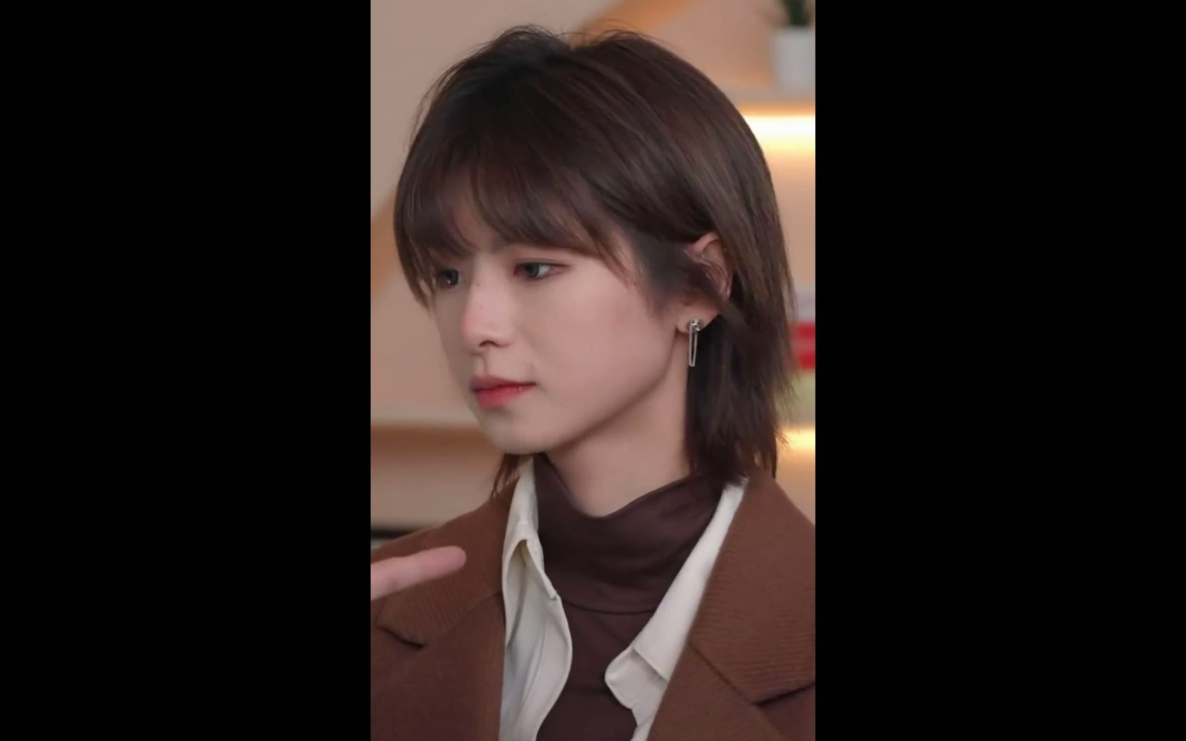 【shea】就是大家不购物也得看李佳琦直播的原因吧,对可可爱爱的脸最