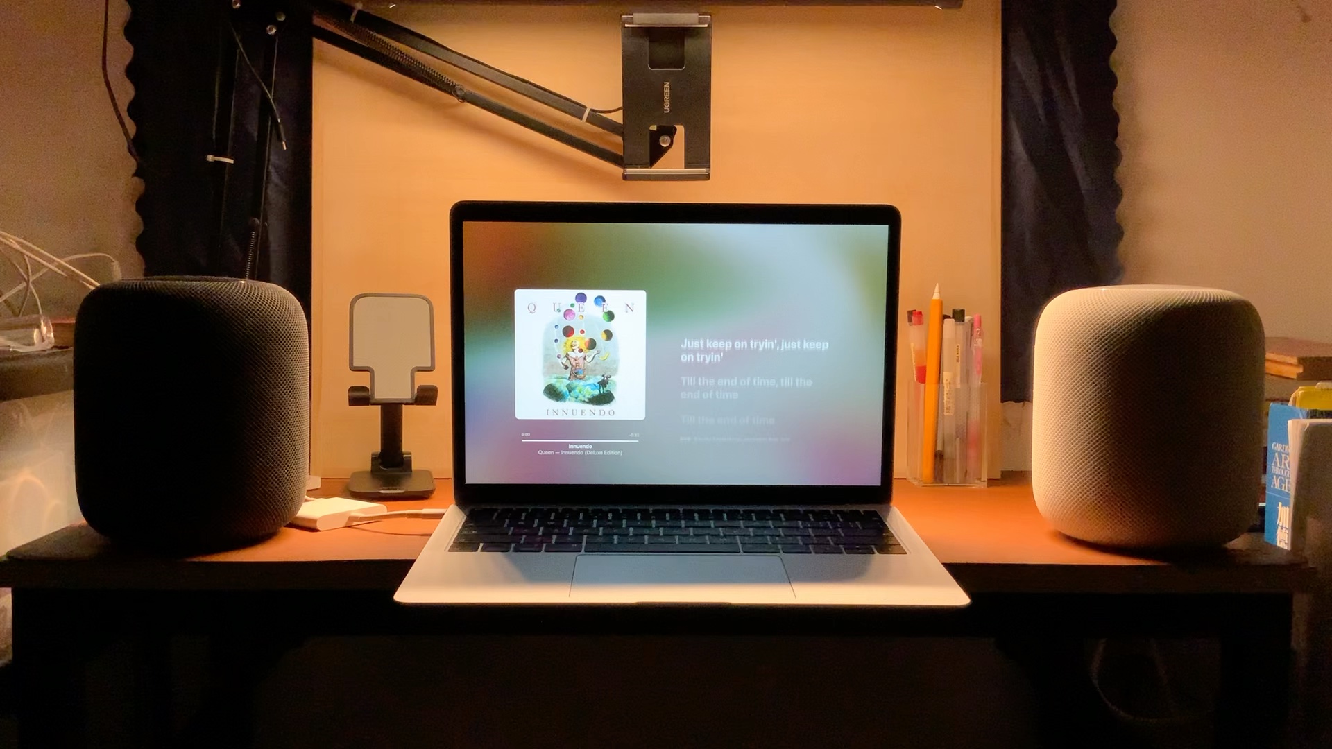 活动  homepod播放innuendo(deluxe edition) - queen(音量50%)