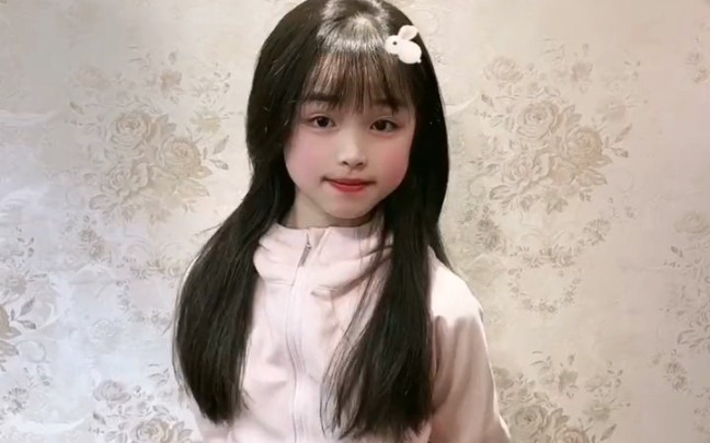 涵涵yu1:look at me甜妹舞