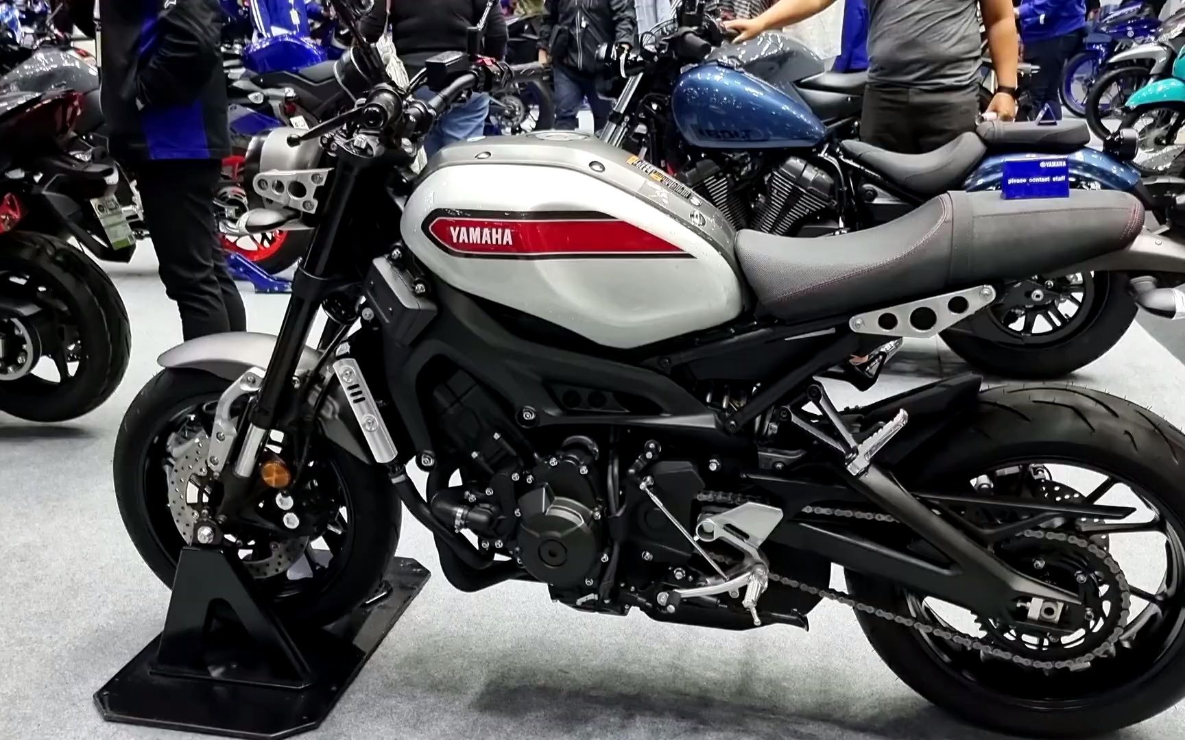 2022 款 yamaha xsr900 车展实拍
