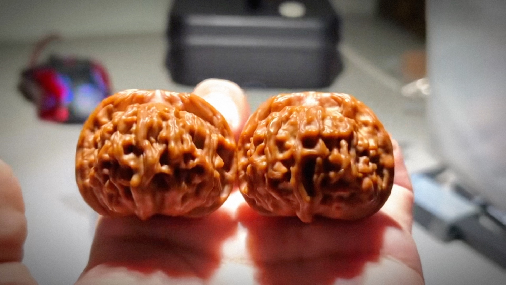 超极品天地狮子头,尺寸42.5×42高度34,全品三无一刀未动,矮桩大圆球!