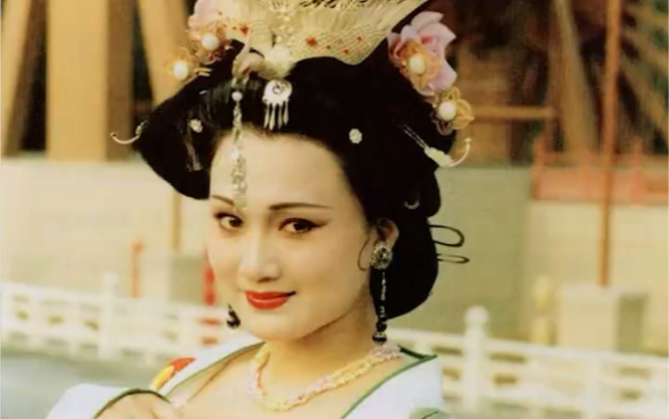 一人之上万人之下 却自掘坟墓?