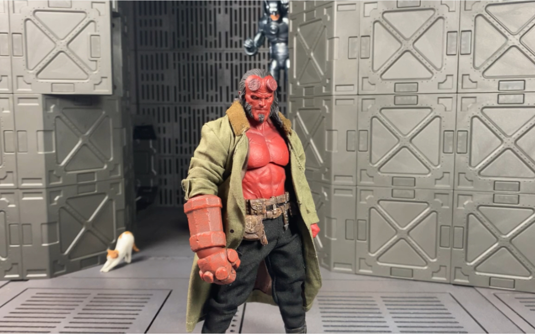 [图]MEZCO 1:12 普通版 地狱男爵 （2019电影版）