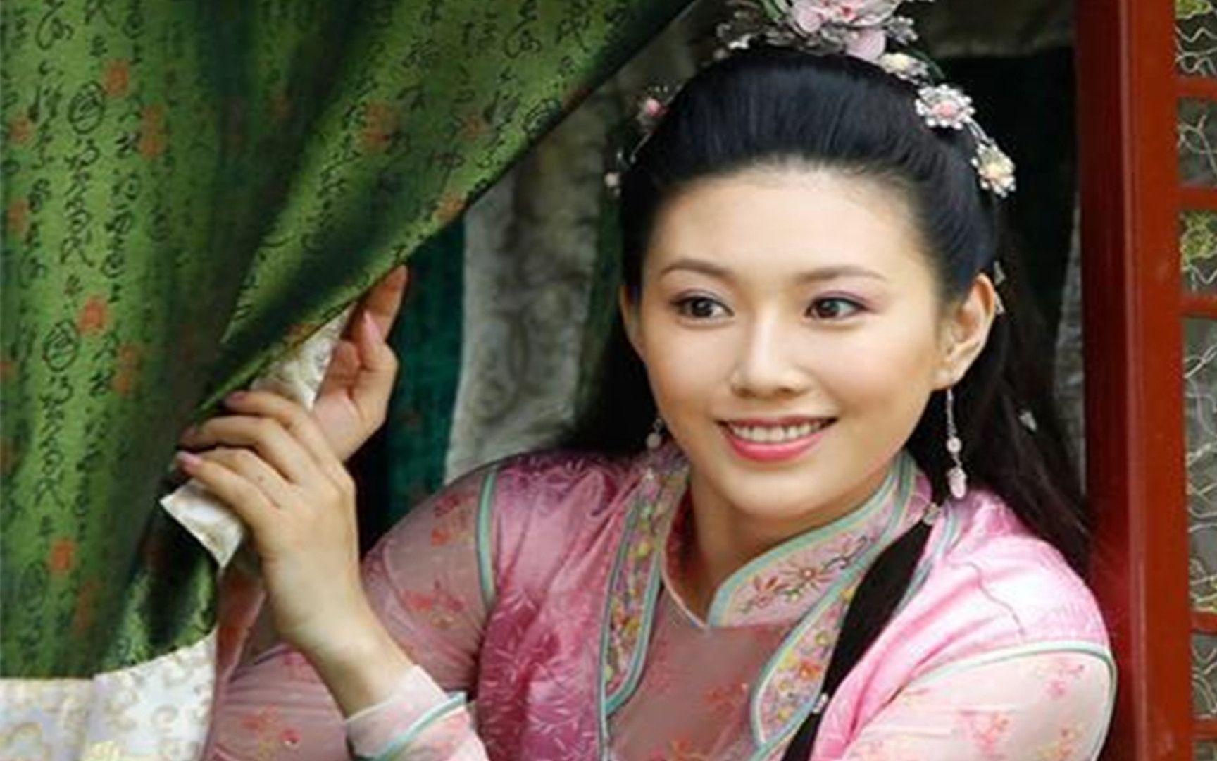 董鄂妃,董小宛为何如此相似?董鄂妃真的是多尔衮的女儿东莪吗?