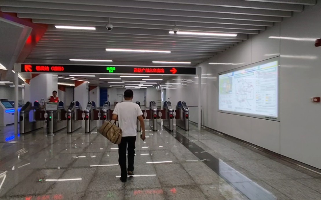 地铁广州南站2号线,7号线走到q出口城际番禺站