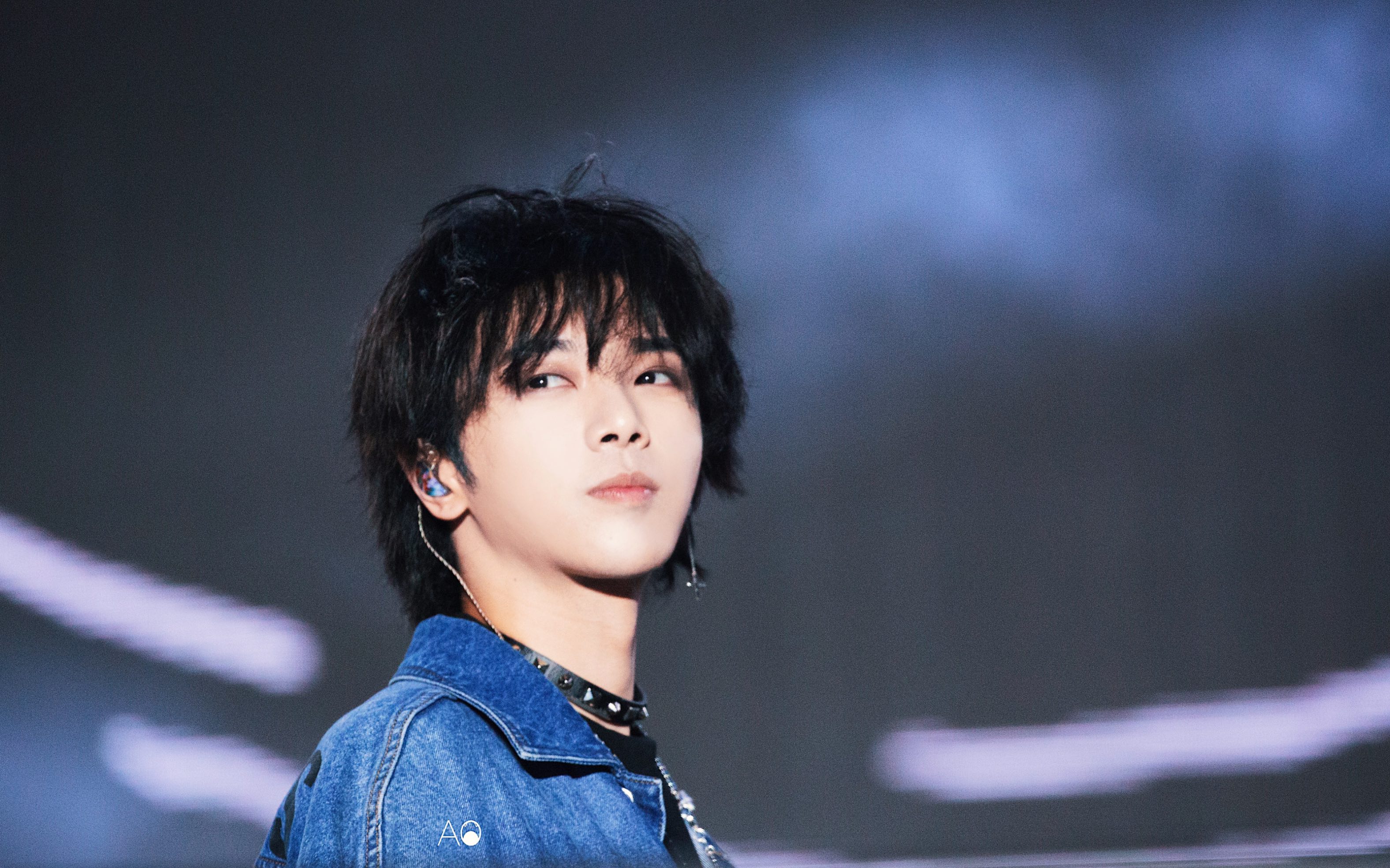 【华晨宇】青岛凤凰音乐节<异类>后排饭拍