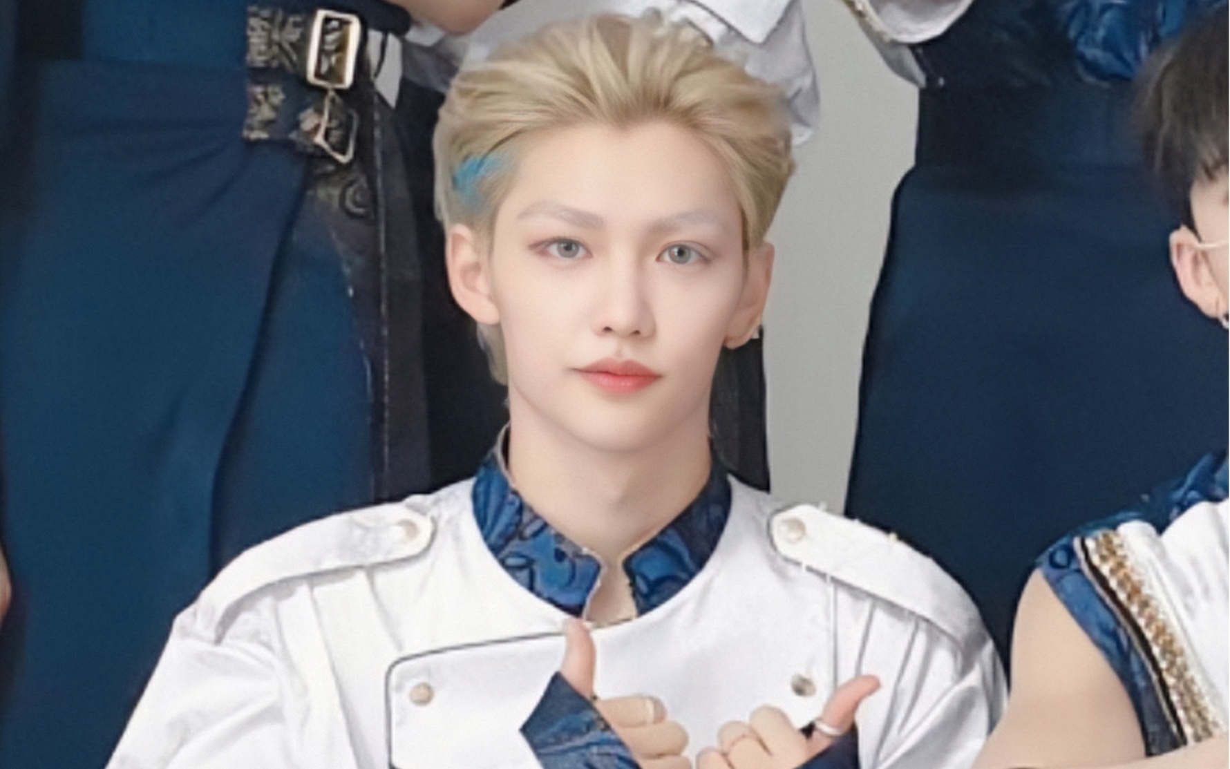 straykidsfelix神menu混剪直拍跟精修一样的人