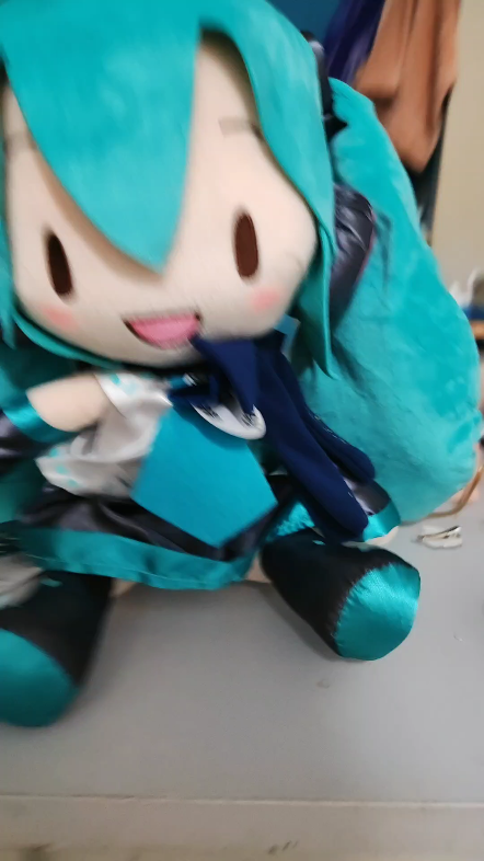 【开箱视频】世嘉 vocaloid 初音未来 preciality系列 毛绒玩偶 哔哩