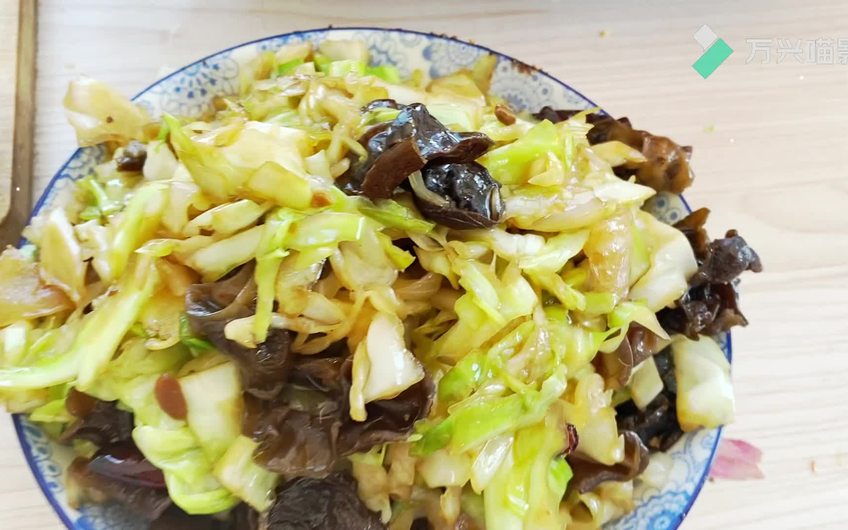 全网最香最甜包包菜炒木耳