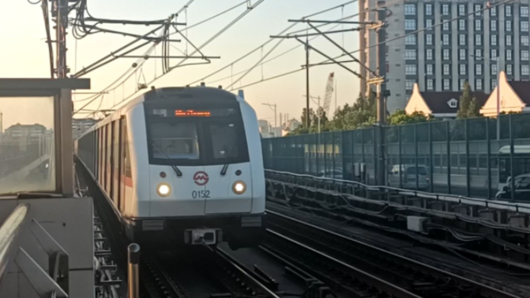 上海地铁列车编号0152