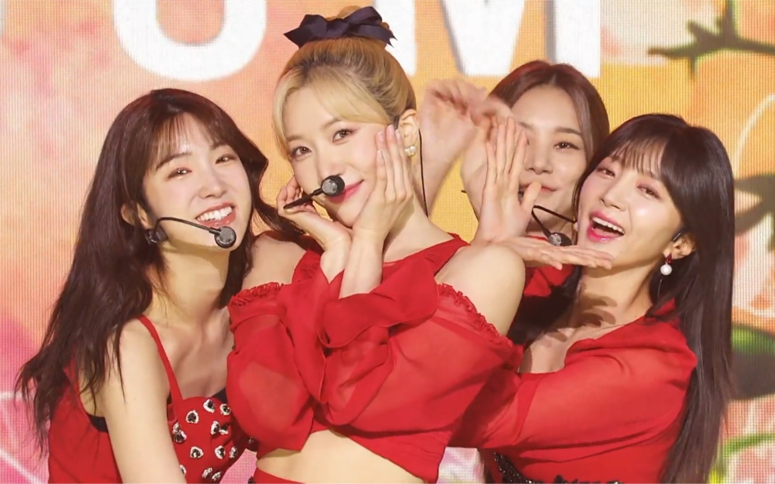 【末放舞台】211123【laboum】《kiss kiss》sbs the show