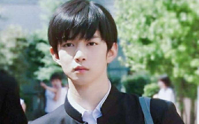 盘点帅气的日系男星的三七分发型_哔哩哔哩_bilibili