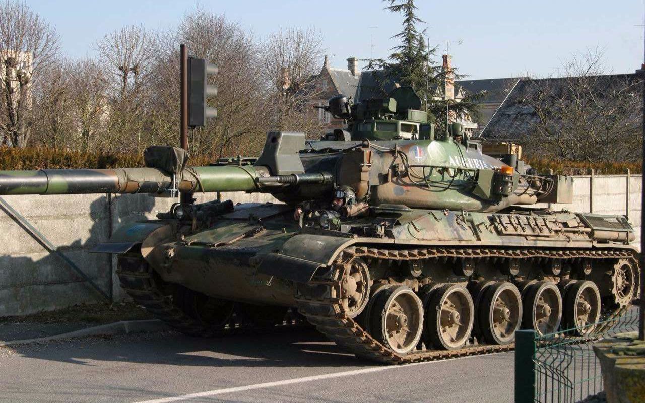 绯色的坦克世界别动我的煤气罐amx30b