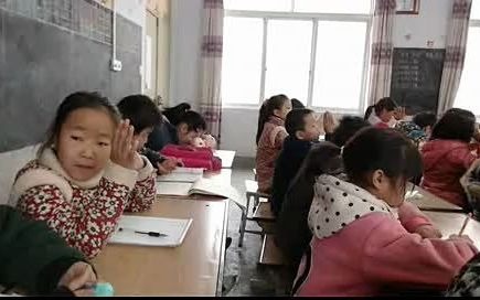 [图]苏教数学三上《4.5.笔算三位数除以一位数（首位不能整除）》优质课