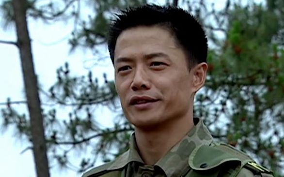 【士兵突击】袁朗身上有一种与生俱来的军人气质!