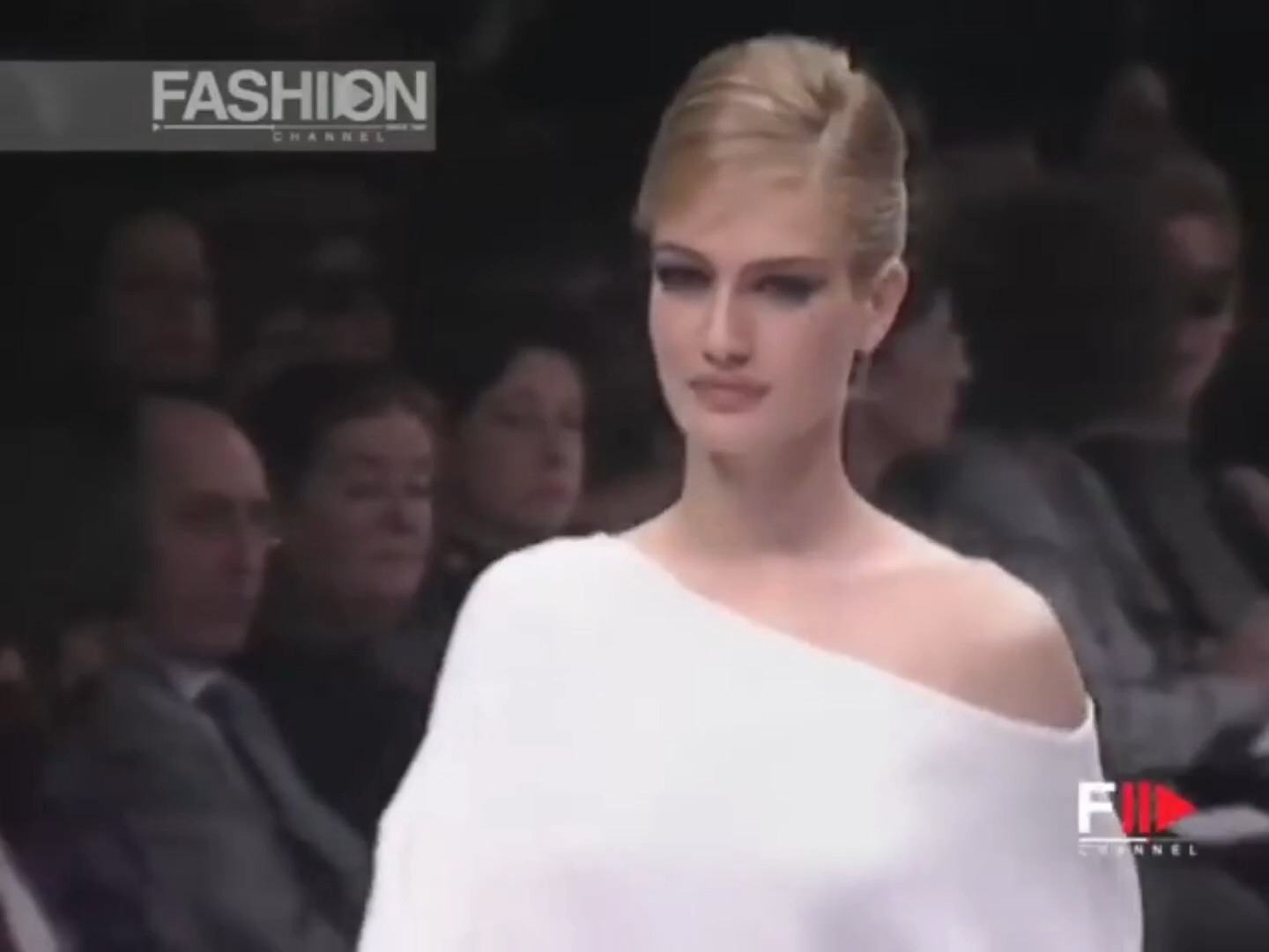 [图]Karen Mulder x Max Mara