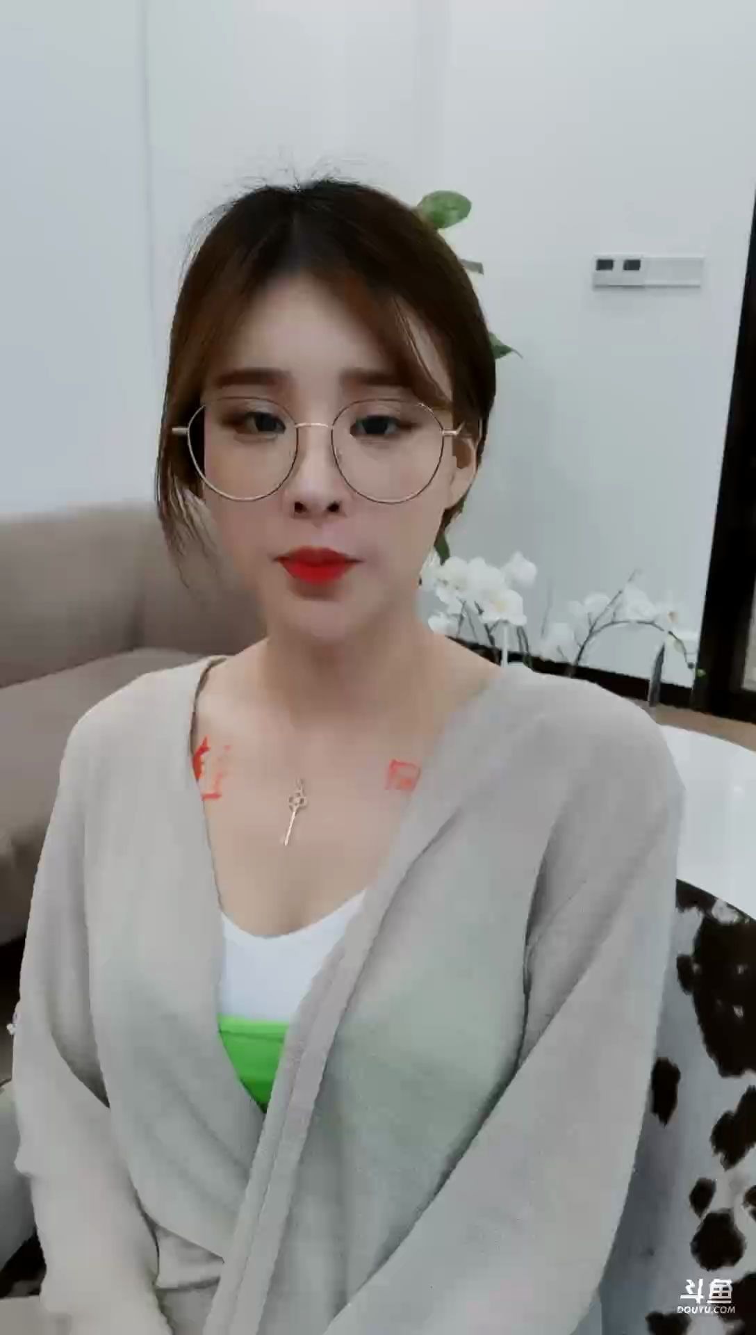 无敌小可爱桃桃2020062316时43分想要超火