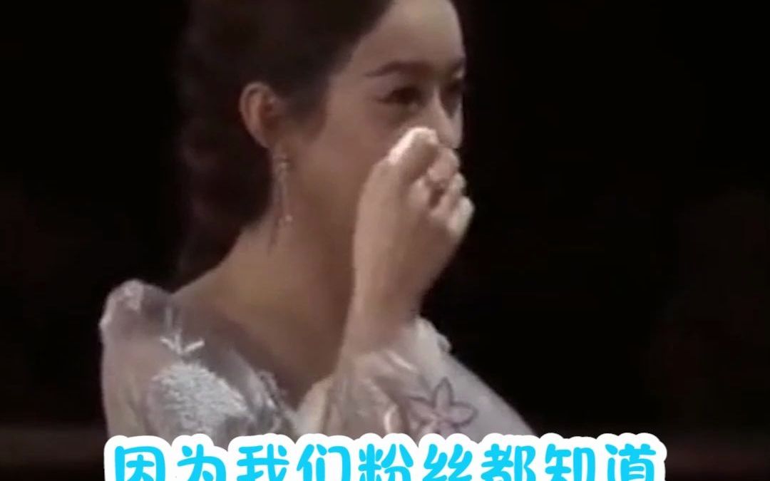 他真的好礼貌,只轻轻抱了一下…#赵丽颖 #胖颖飞刀哔哩哔哩bilibili