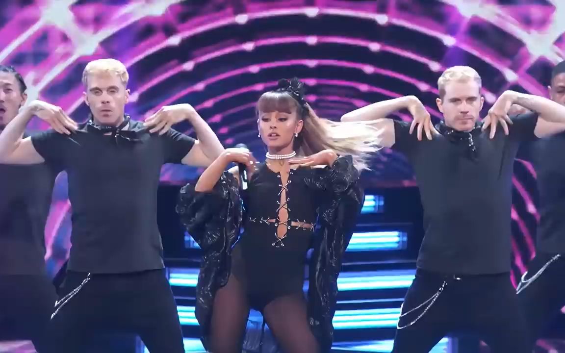 [图]4Ariana Grande-惠特尼休斯顿致敬（现场最热门）HD231009高清舞台