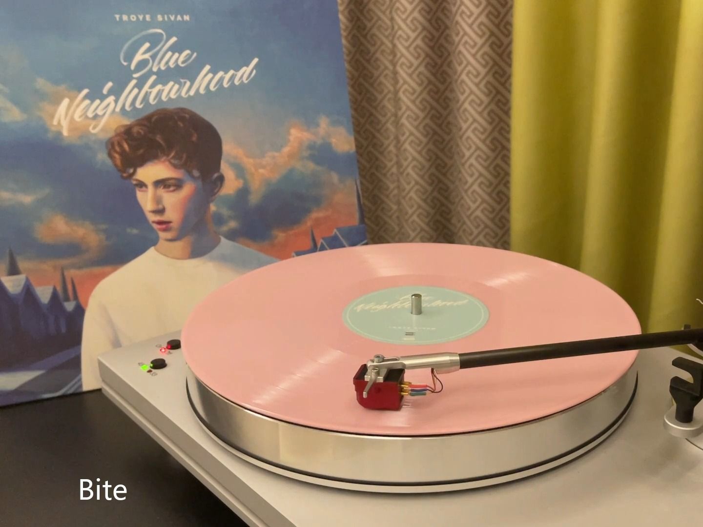 黑胶试听 | troye sivan - blue neighbourhood - bite
