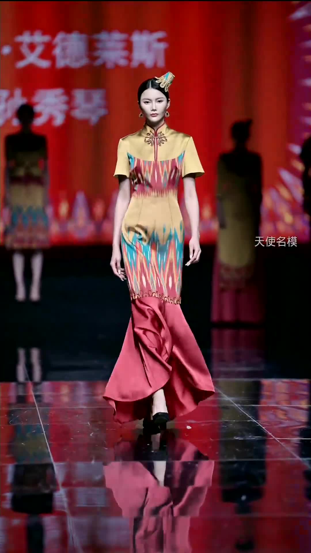 大家能圈出那几个模特