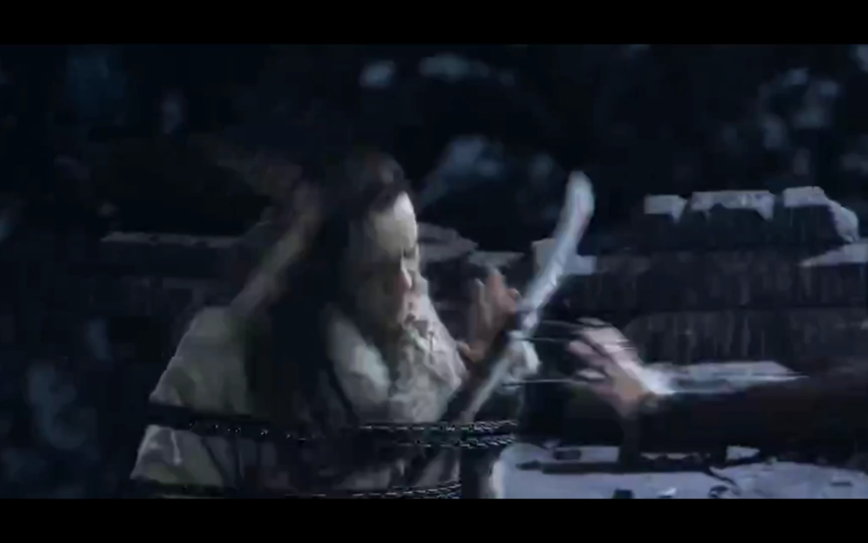 长指甲女妖被偷袭