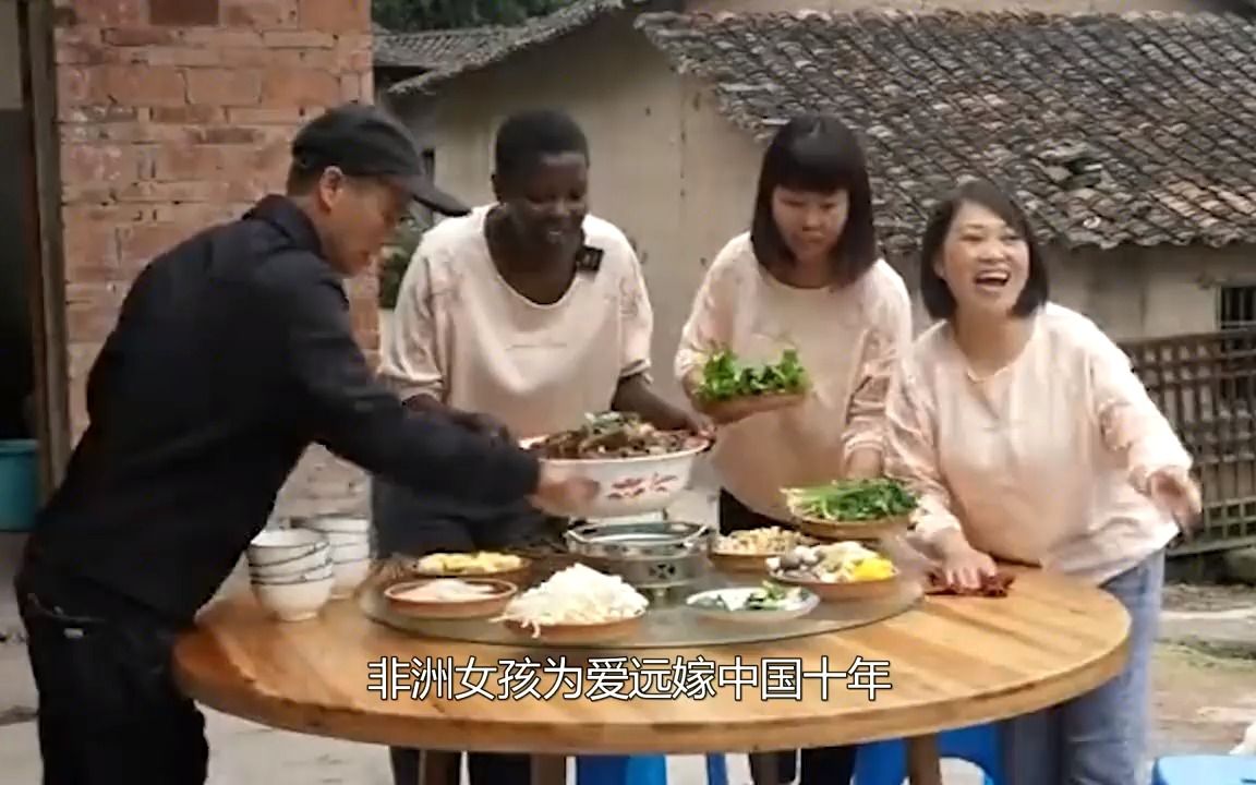 乌干达rose飘了?吸粉千万突然翻脸与英子闹掰?英子揭其老底?