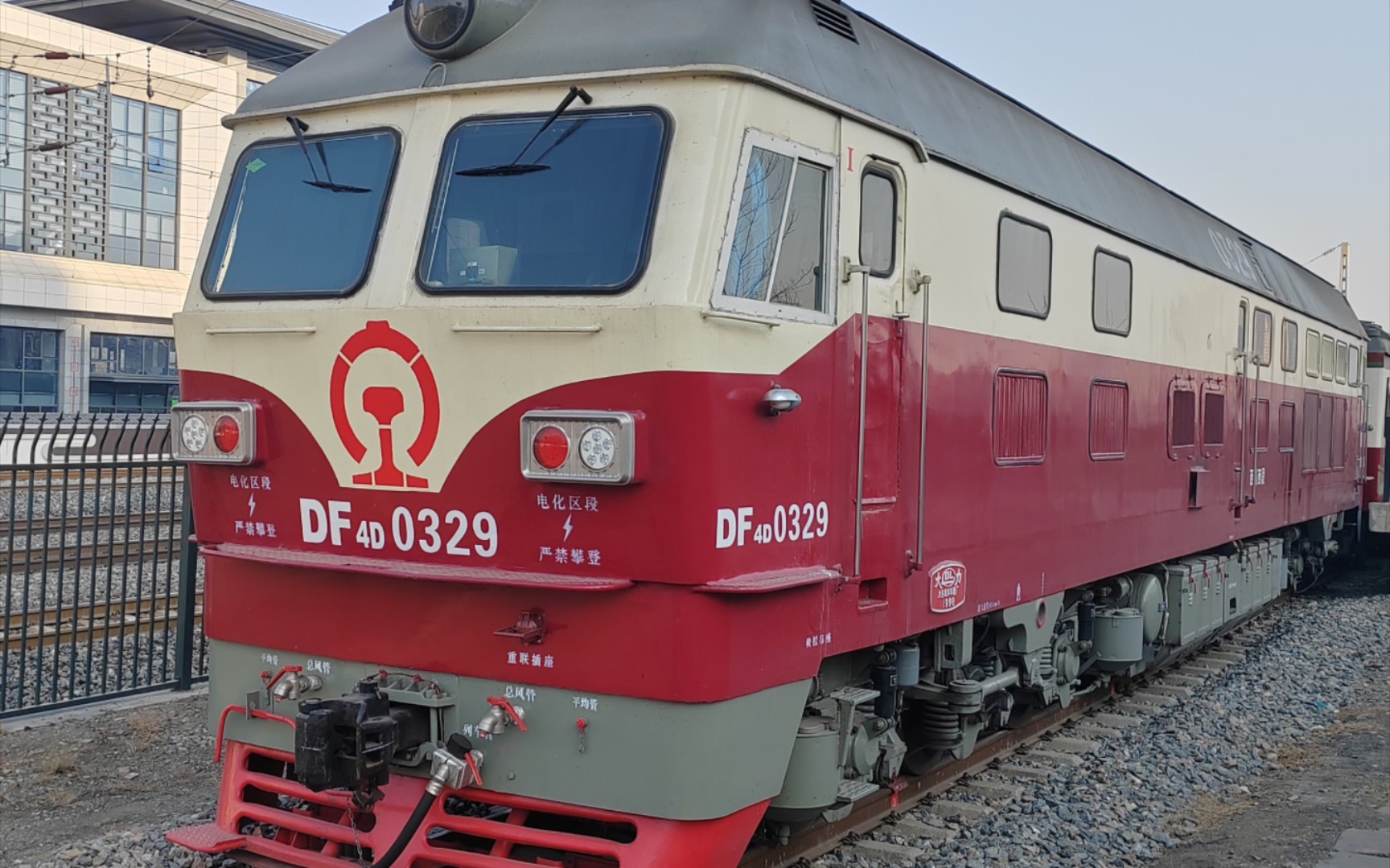 1.10临潼站延安号怠速,1.12c9305通过灞桥