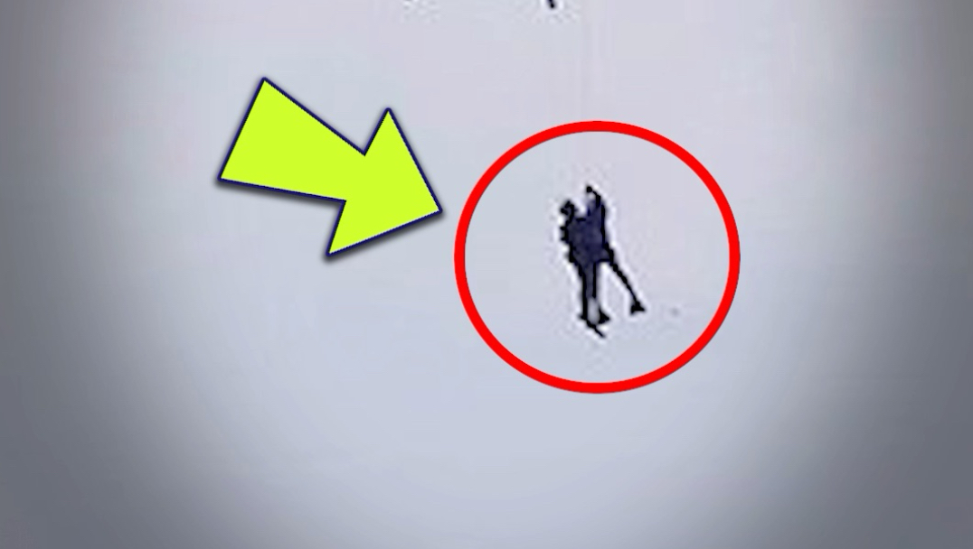 他差点死在海里，却成就了一支传奇广告！