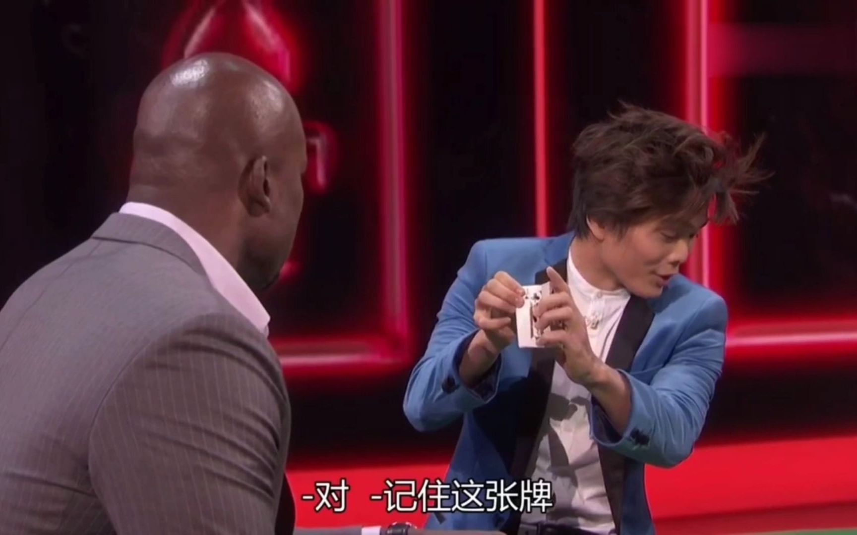 美国达人秀总冠军申林最精彩的扑克牌魔术表演