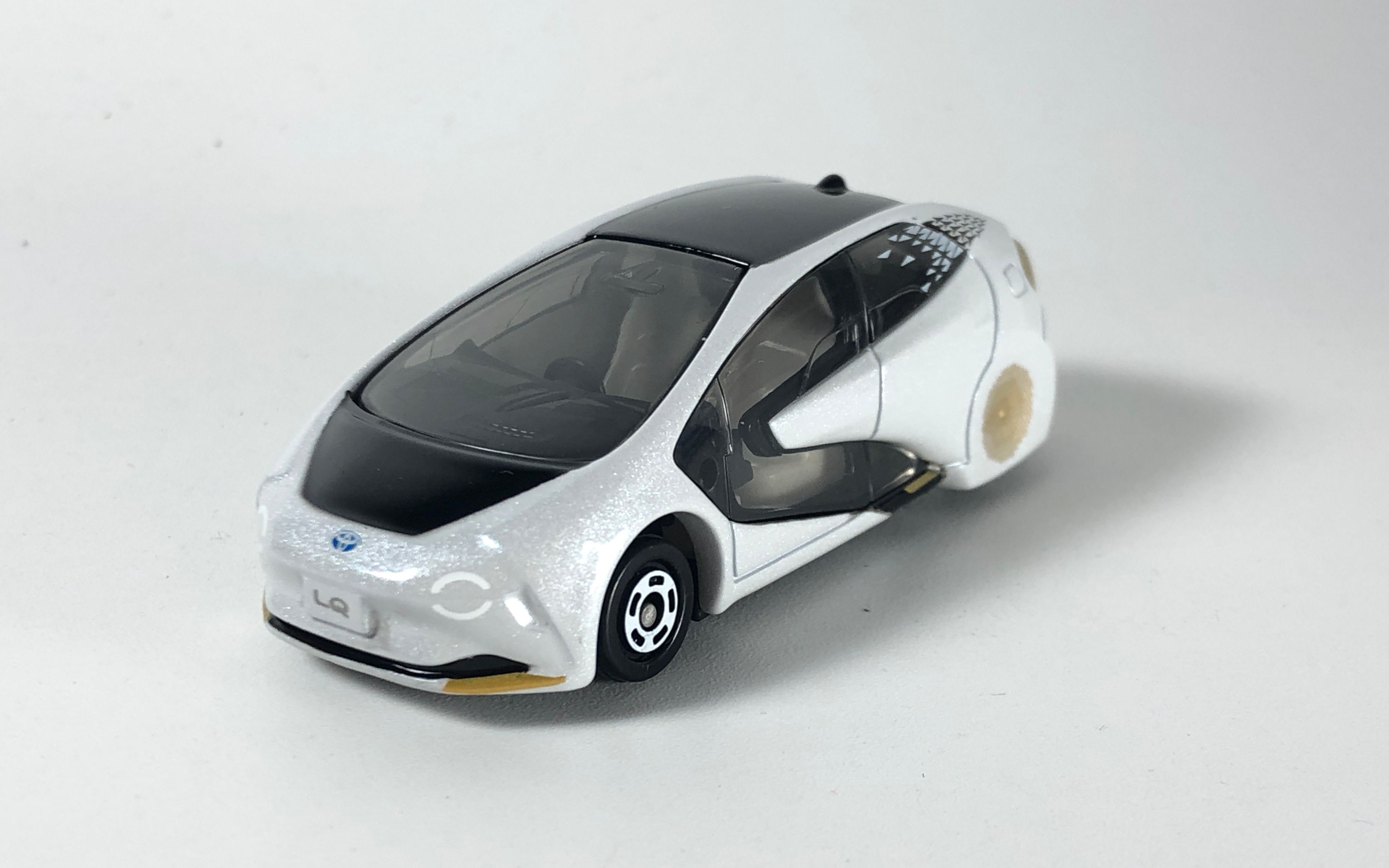 意料之外的周边 泽塔奥特曼 队员车【龙哥制作】多美卡 lq 概念车