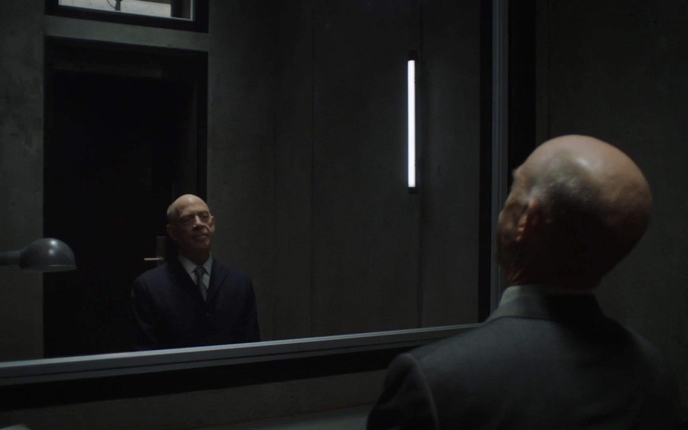 [图]相对宇宙 Counterpart S01E07 双霍华德对峙场面