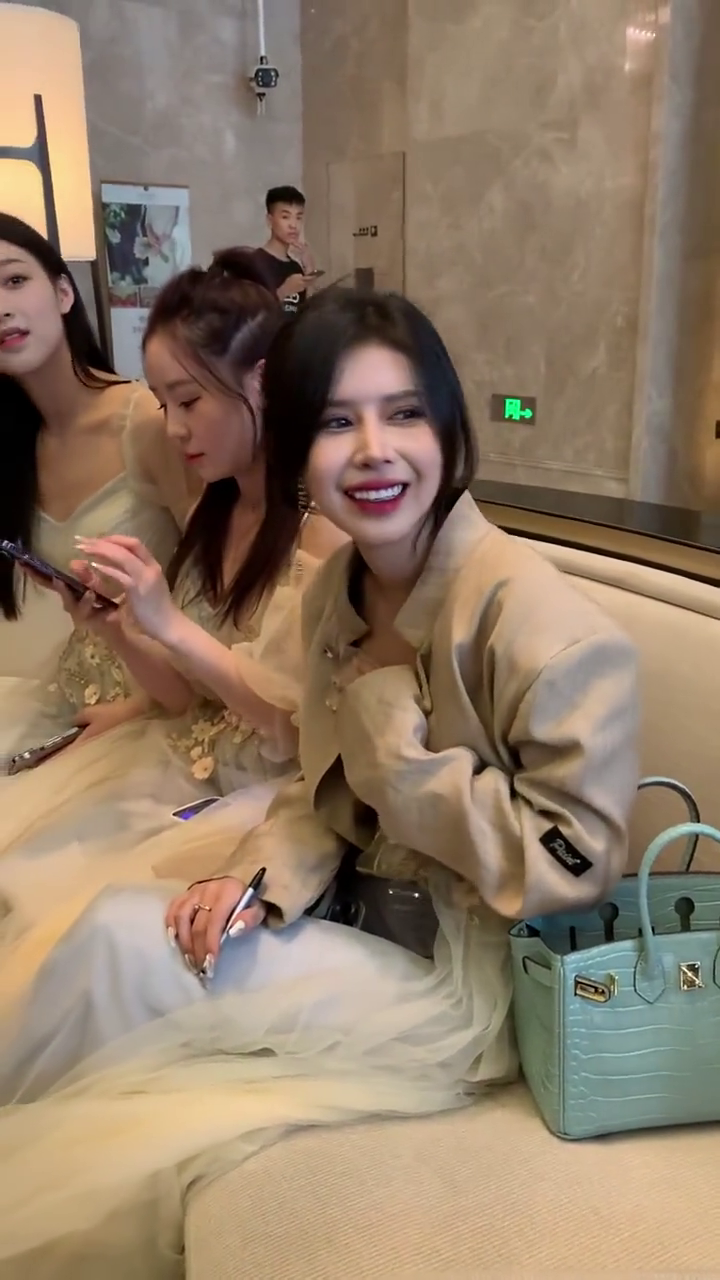 人气爆棚网红娱乐网红活动现场褒姒