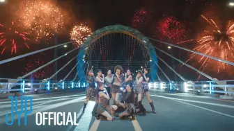 Download Video: 【TWICE 官方中字】TWICE ‘ONE SPARK’ MV