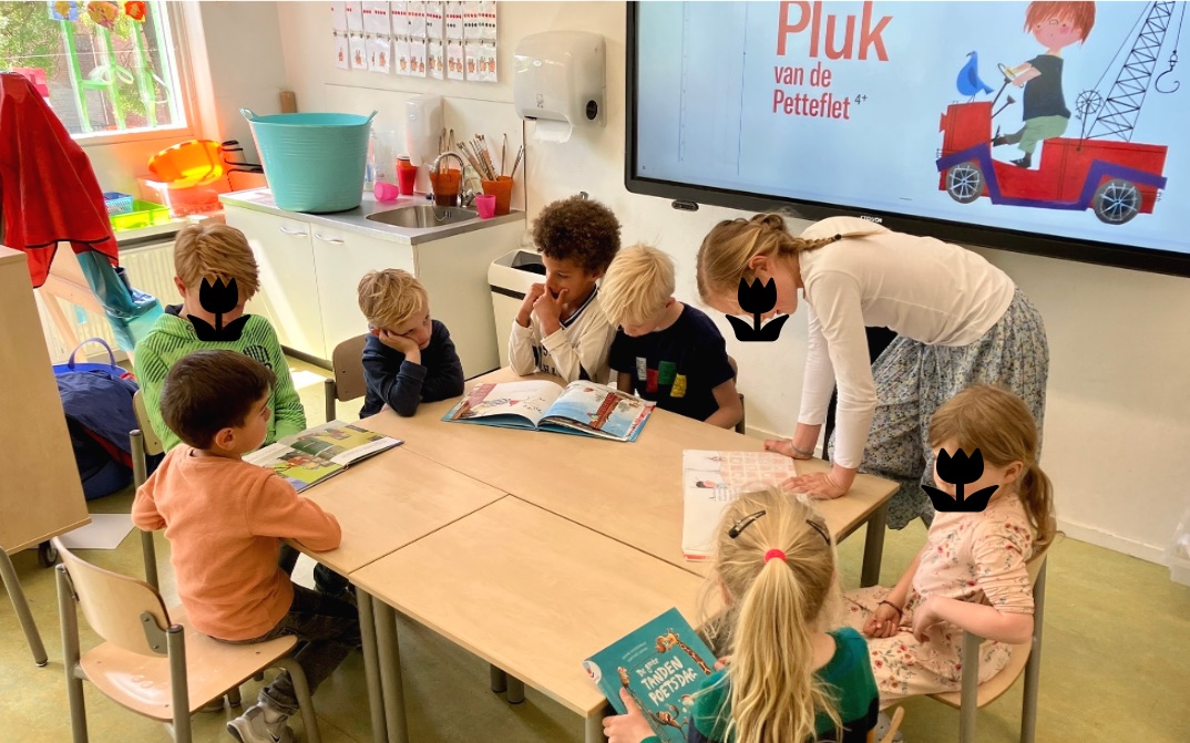 荷兰小学的读书日/孩子们的读书会