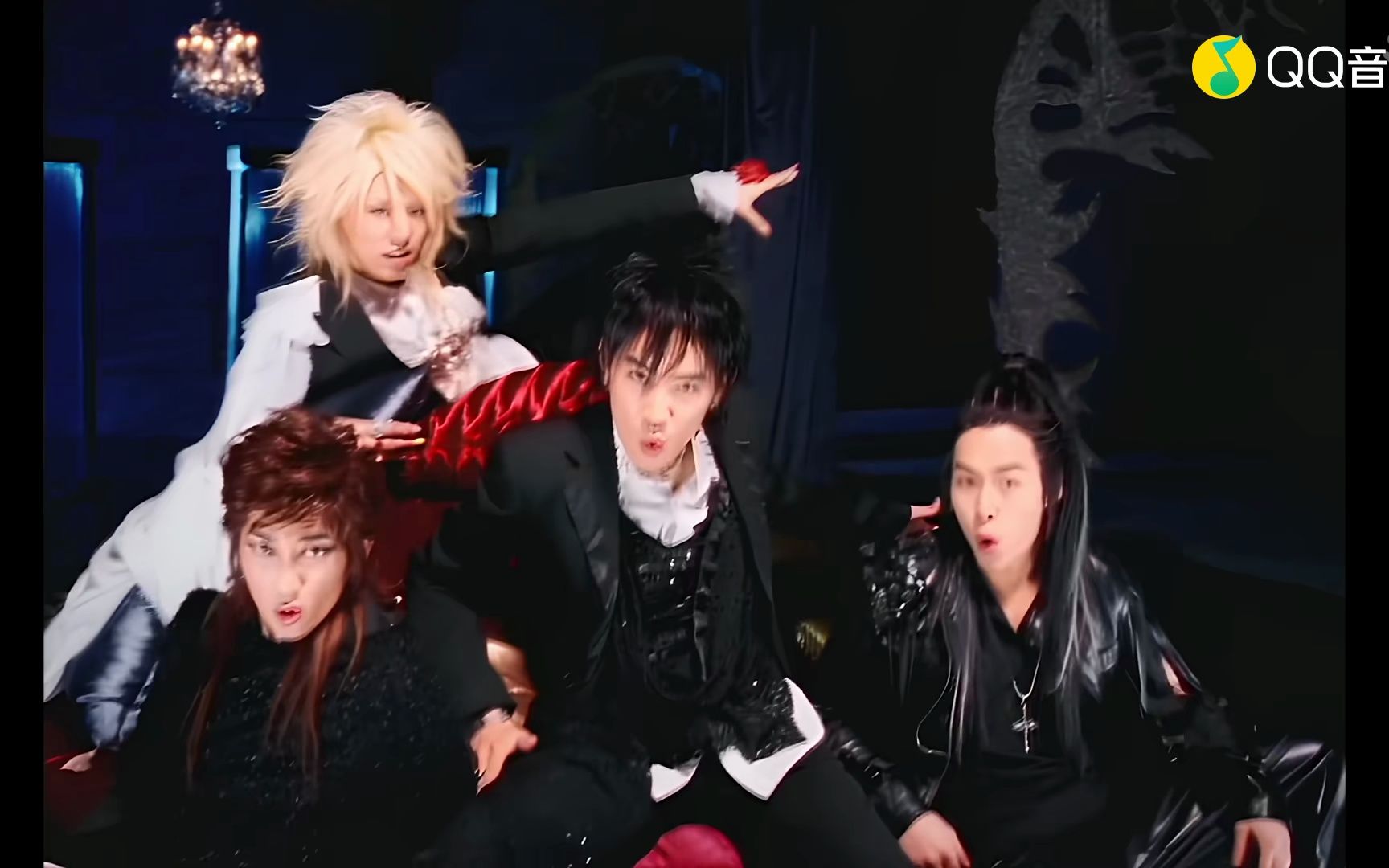 sm公司视觉系组合 the trax - paradox