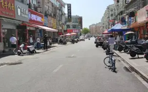 Video herunterladen: 芜湖澛港大市场，芜湖最有人气的市场，能看到很多漂亮的大学生。