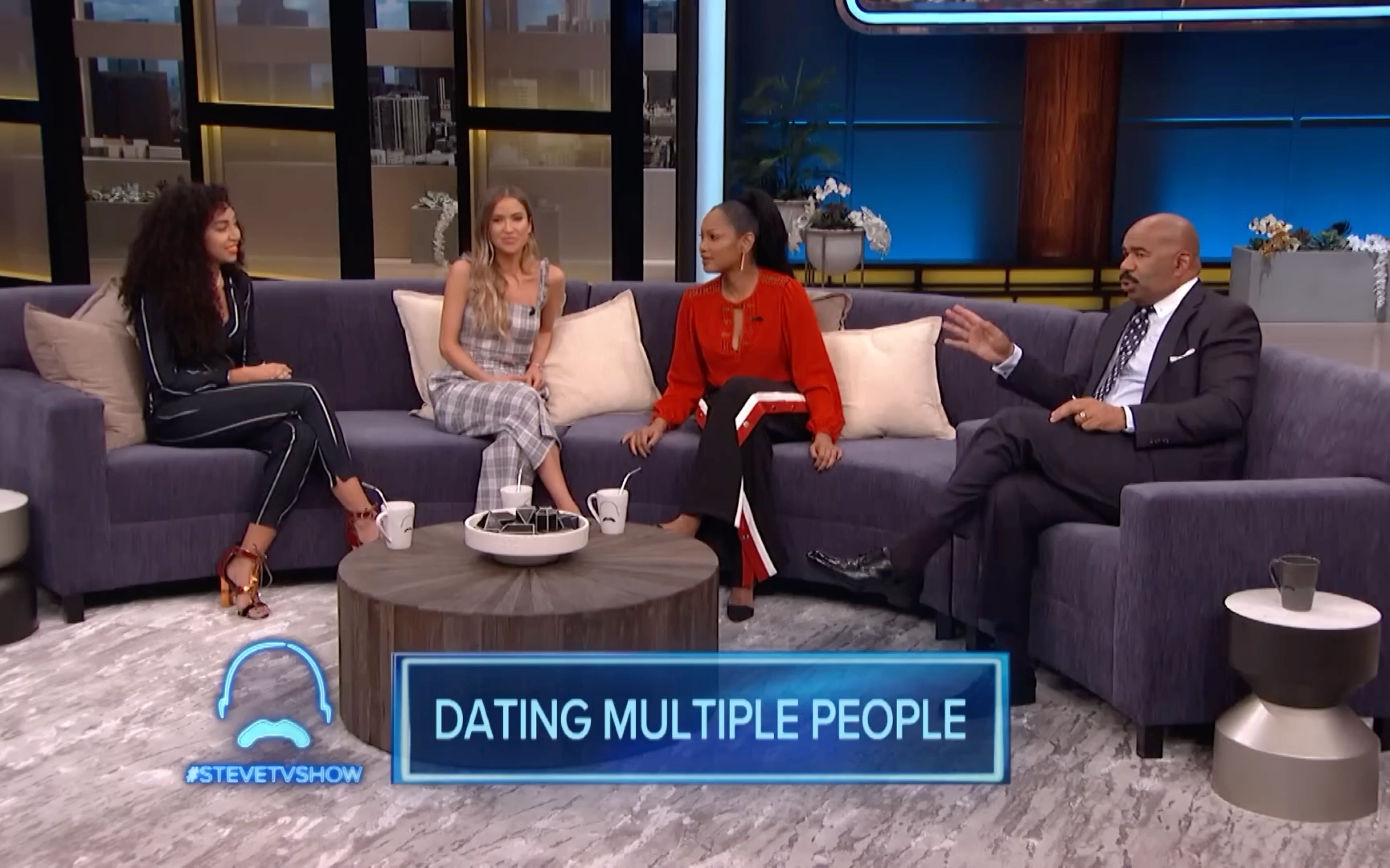 [图]She LOVES Her Boyfriend, But Wants To Date Other Men! II Steve Harvey