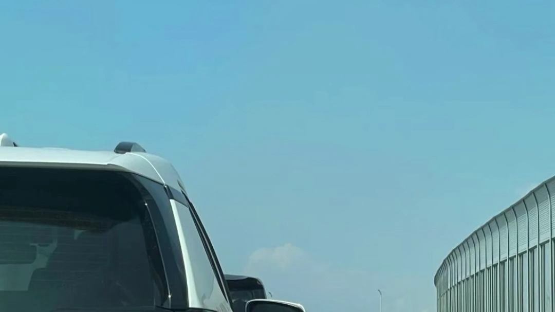 国庆假期在深中通道堵到“自闭”？ 深圳交警：已采取分流管控措施 深中通道回应：拥堵从昨晚持续到现在 原因就是车多 1号下午双向都在拥堵 建议