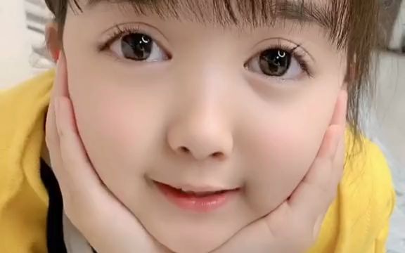 甜甜萱操碎我心的是你萌化我心坎的也是你