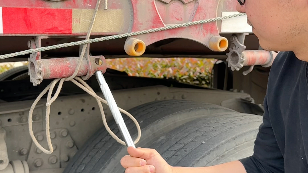 货车多功能实心撬棍