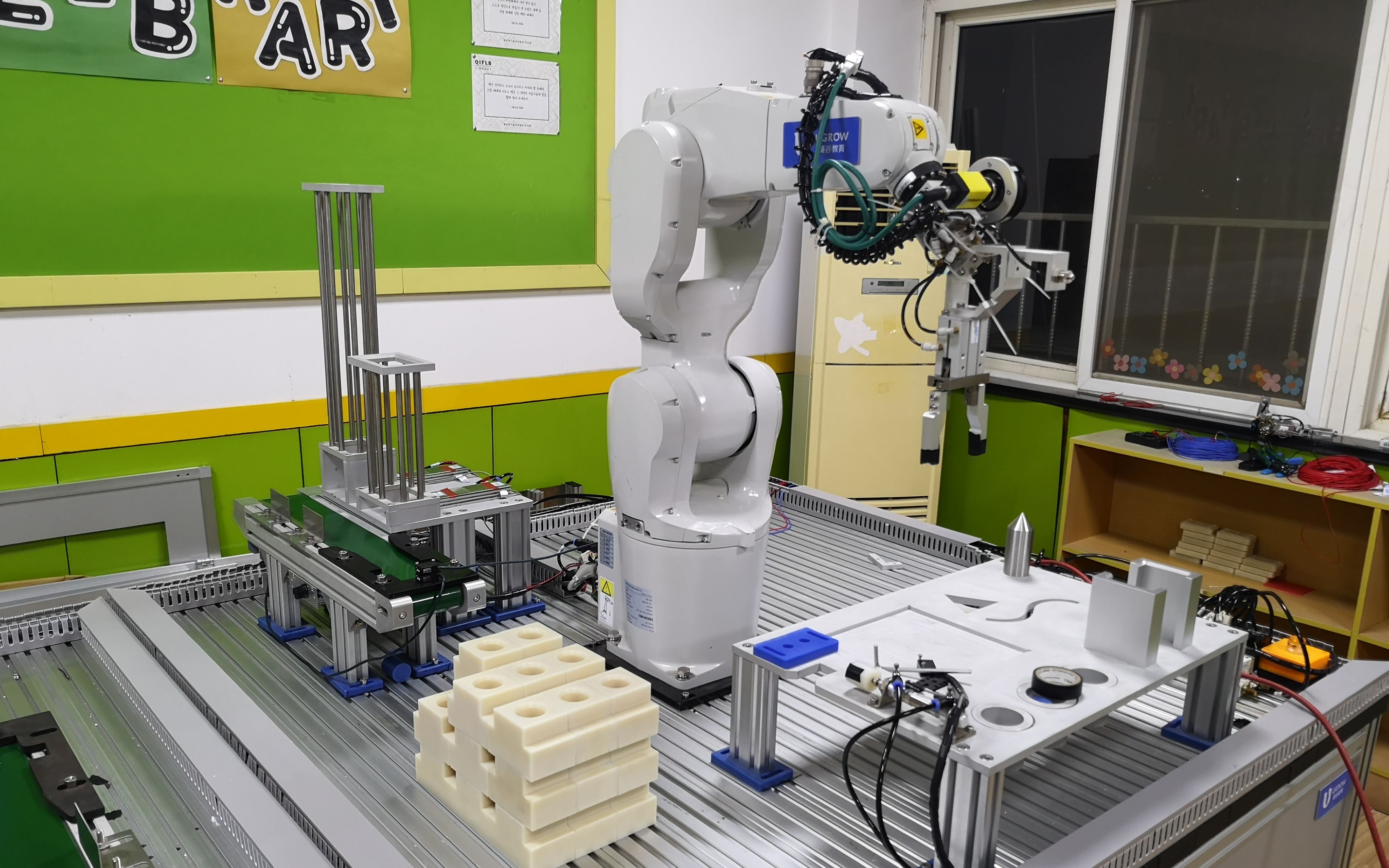 abb工业机器人——码垛工作站_哔哩哔哩_bilibili