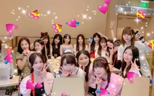 Video herunterladen: 【AKB48TeamSH】二期生披露一周年快乐/《初日》