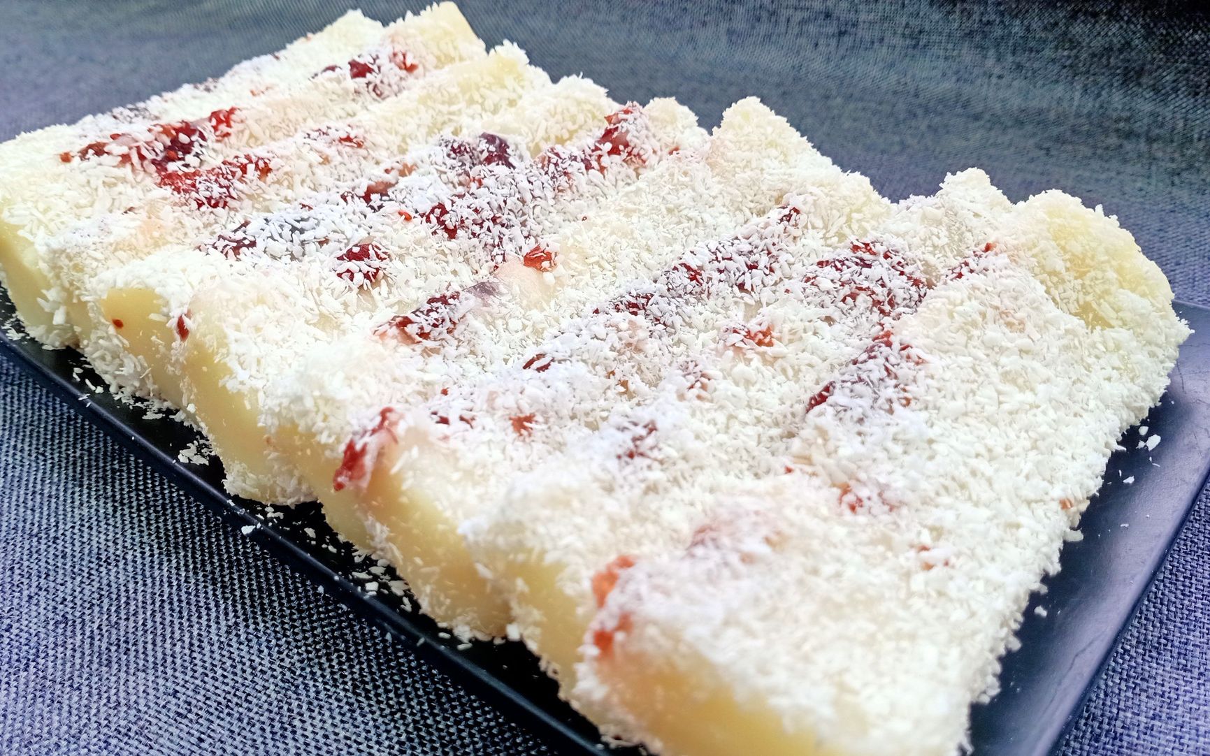 懒人糯米糕,奶香椰香浓郁,糯糯叽叽,酸酸天天,特好吃