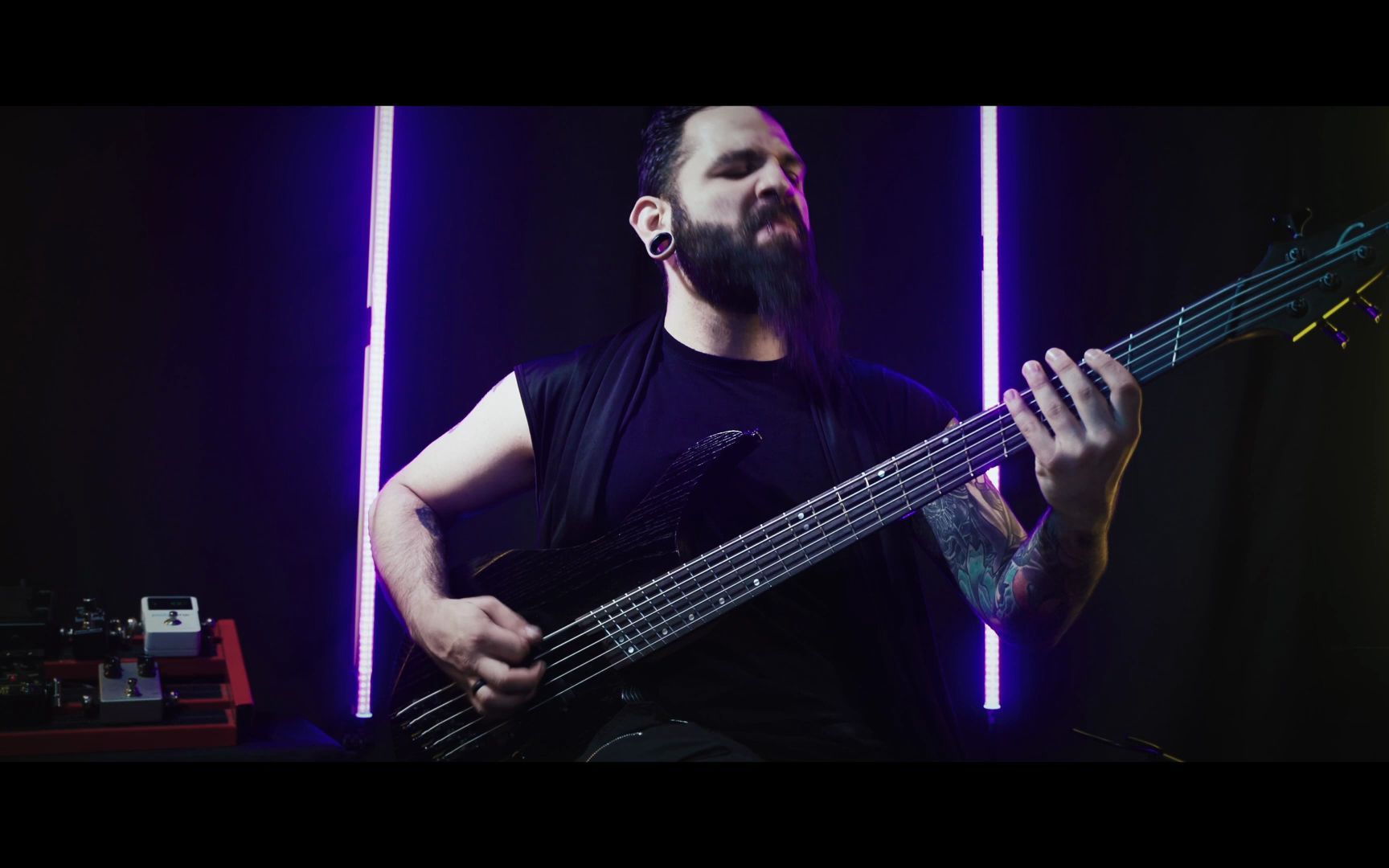 美国前卫力量金属immortal guardian乐队贝司手演奏《ozona》_哔哩