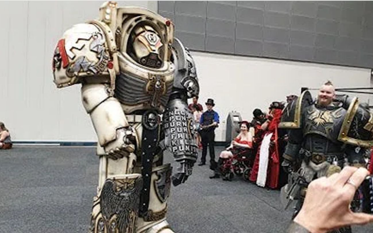 [图]巨大COSPLAY 战锤40K星际战士 终结者盔甲